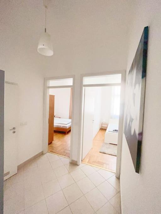 Apartamento Spacious In A Vibrant Center