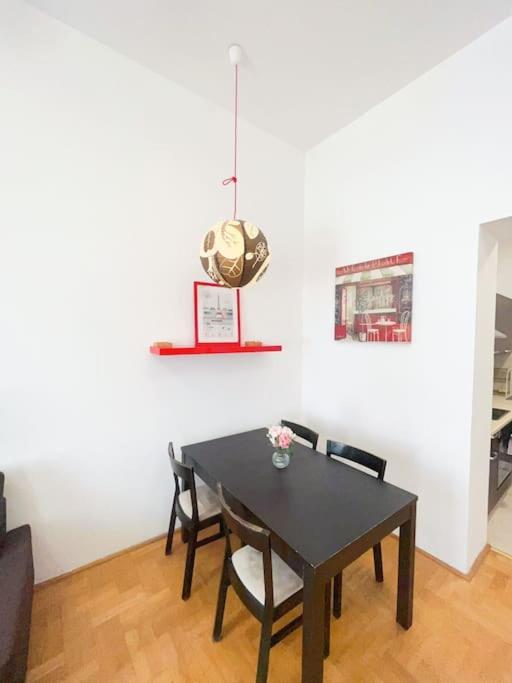Apartamento Spacious In A Vibrant Center *